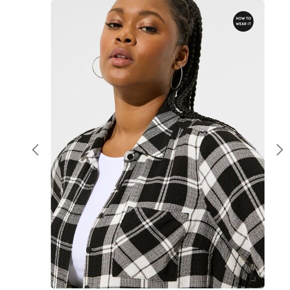 702. M/L - TORRID - Rayon Lizzie Crinkle Flannel Gauze Button Up Tunic Top NEW - Picture 3 of 6